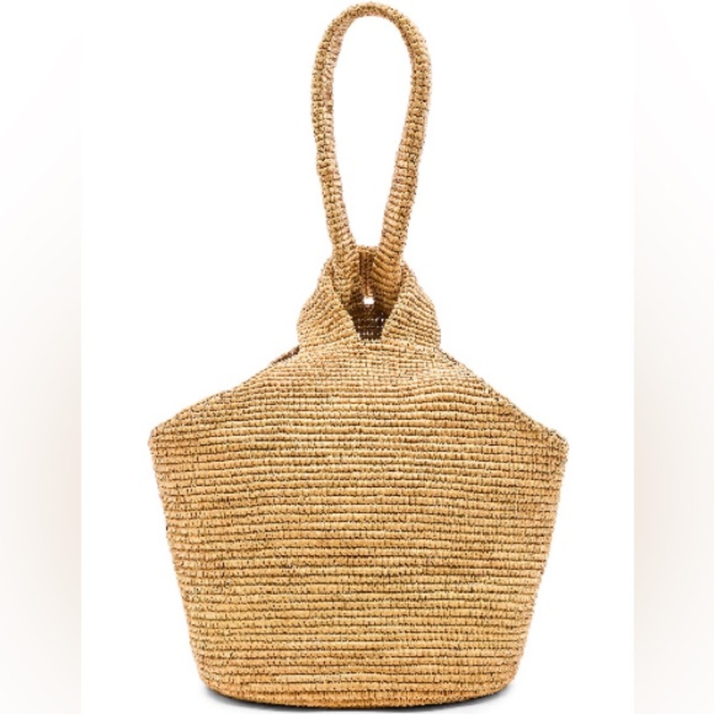 NWT Sensi Studo Pull through bag in beige